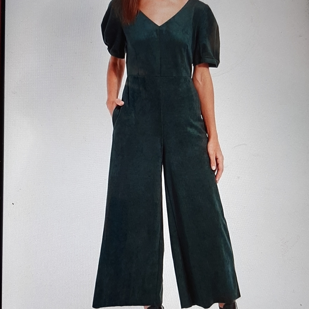 NWT Lysse Emerald City Cropped Jumpsuit